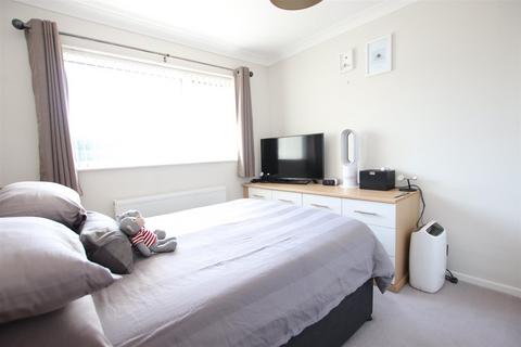 27 Plumpton Mead, Bradford, BD2 1NF