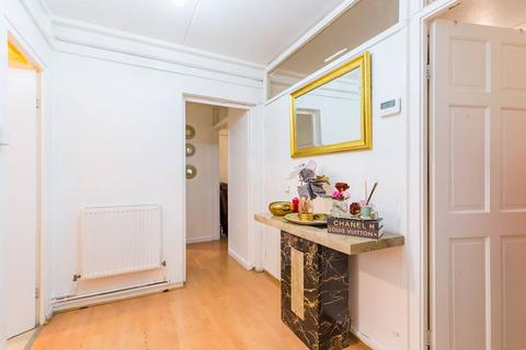 2 bedroom flat to rent, Bradstock Road, Hackney, London, E9