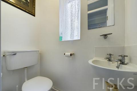 38 Helpeston, Basildon, SS14 1NR