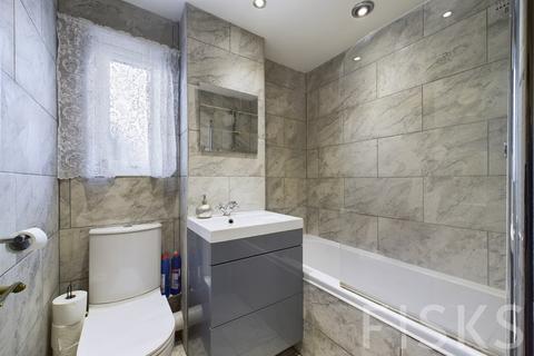 38 Helpeston, Basildon, SS14 1NR