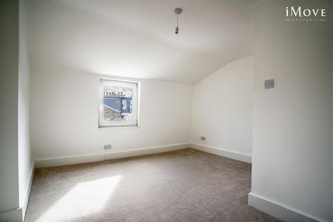 2 bedroom flat for sale, Westow Hill, London SE19