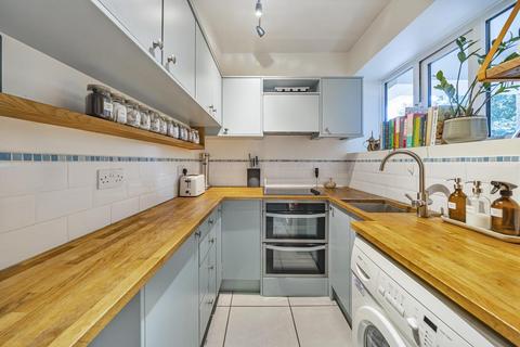 2 bedroom flat for sale, Upper Richmond Road, Putney