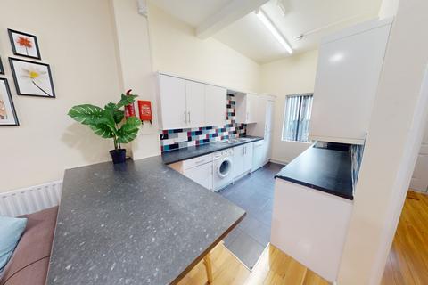 6 bedroom terraced house to rent, 37 Raleigh Street, Nottingham, Nottinghamshire, NG7 4DA