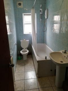 1 bedroom house to rent, Room 4, 190 burley road   Leeds