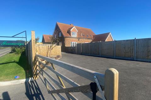 4 bedroom detached house for sale, Eastchurch Road, Sheerness ME12