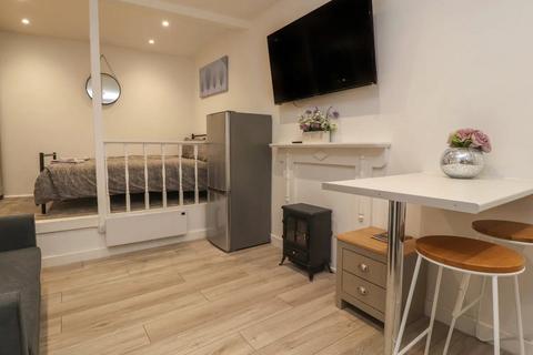 1 bedroom flat to rent, River Street, Keighley BD22