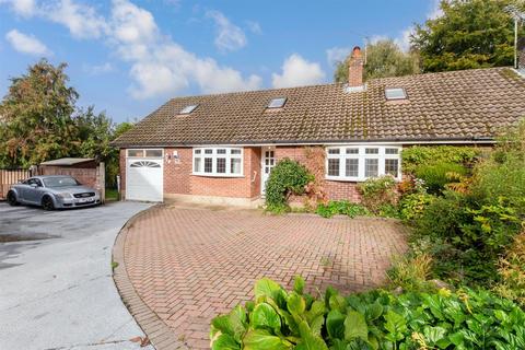 4 bedroom chalet for sale, Hillside, Farningham, Kent