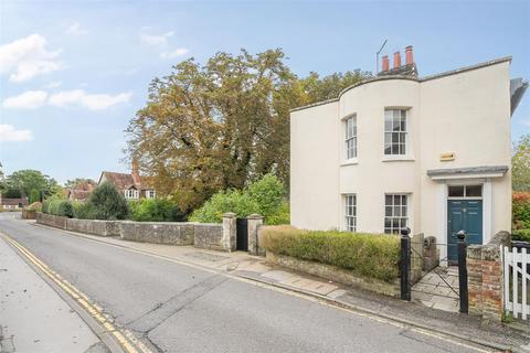 3 bedroom detached house to rent, St. Nicholas Road, Salisbury SP1