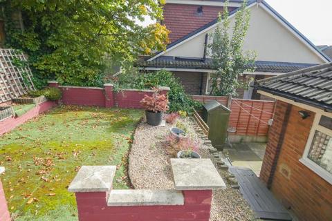 2 bedroom semi-detached bungalow for sale, Spring Valley Crescent, Leeds