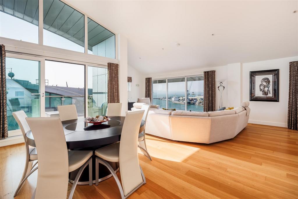 86 Dolphin Quays-53.jpg