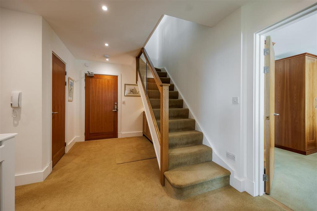 86 Dolphin Quays-28.jpg