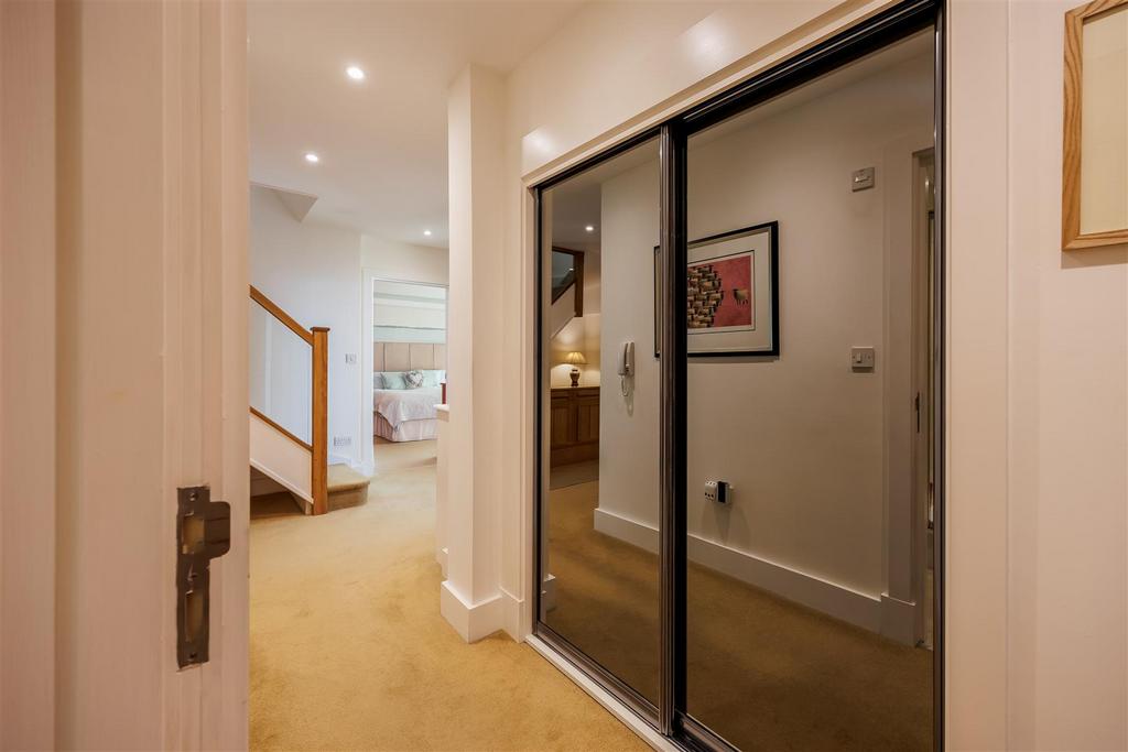 86 Dolphin Quays-26.jpg