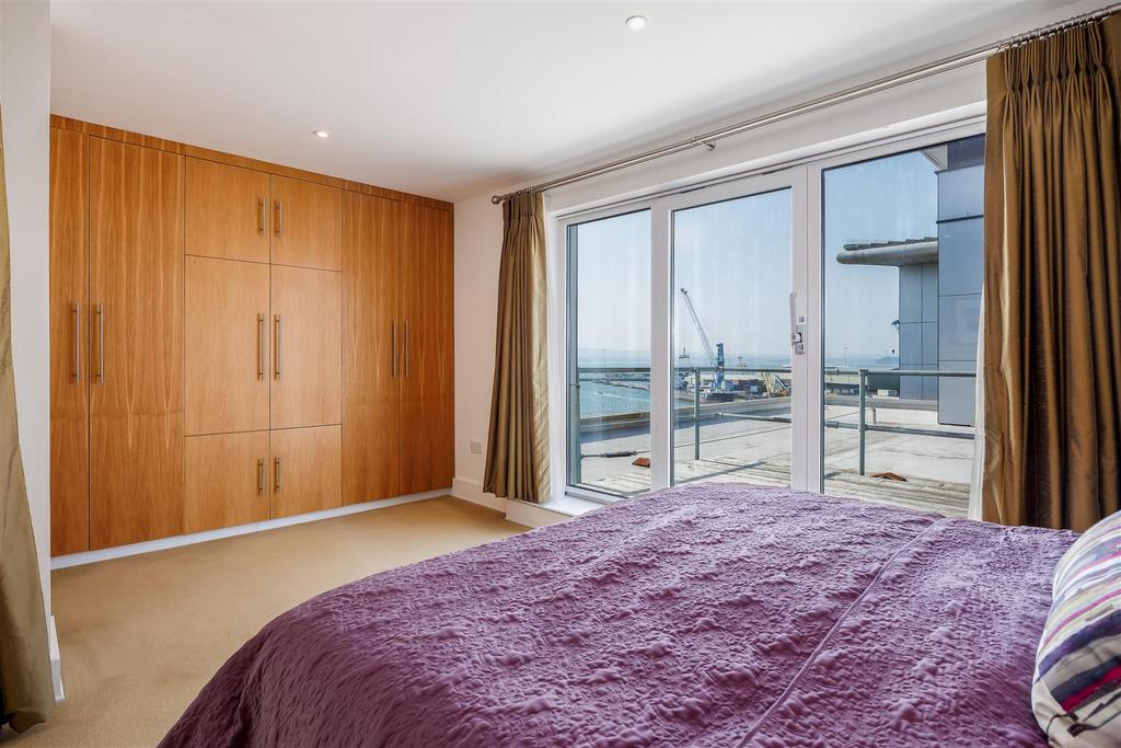 86 Dolphin Quays-25.jpg