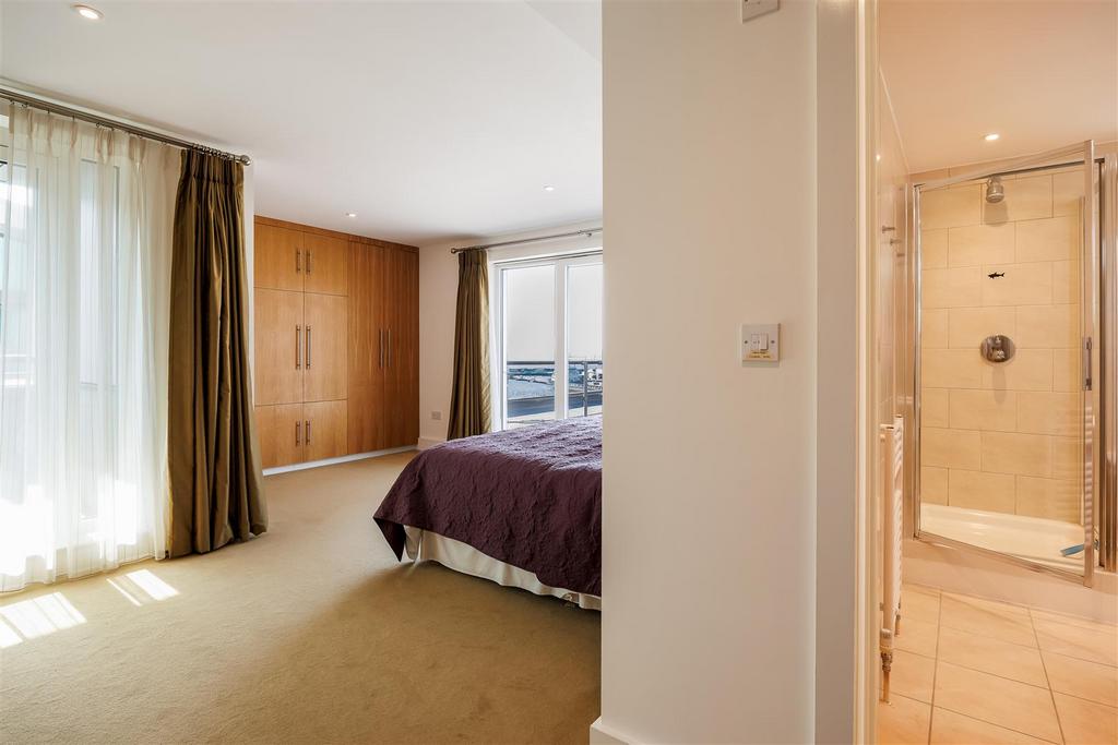 86 Dolphin Quays-23.jpg