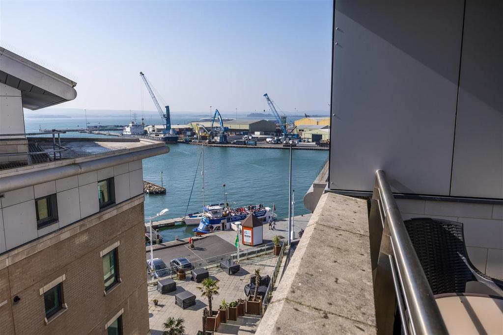 86 Dolphin Quays-29.jpg