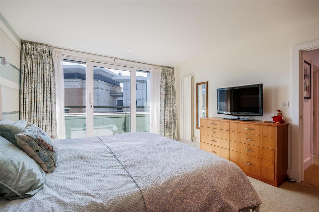 86 Dolphin Quays-34.jpg
