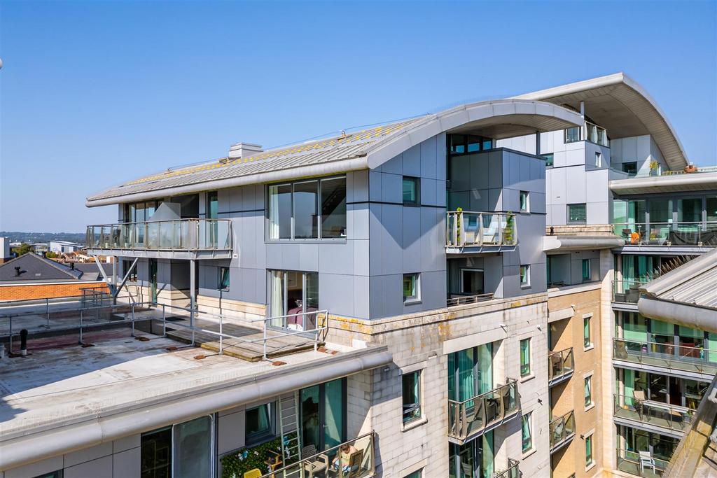 86 Dolphin Quays-20.jpg