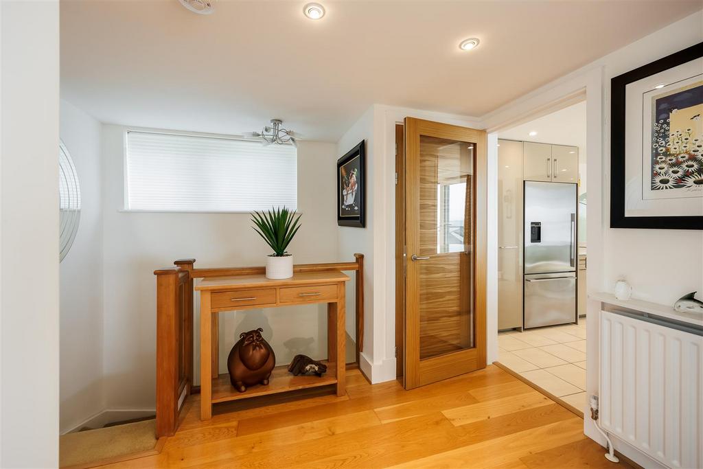 86 Dolphin Quays-42.jpg