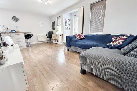 2 bedroom flat for sale, Parkstone