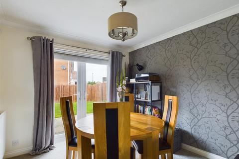 4 bedroom detached house for sale, Holyfields, West Allotment