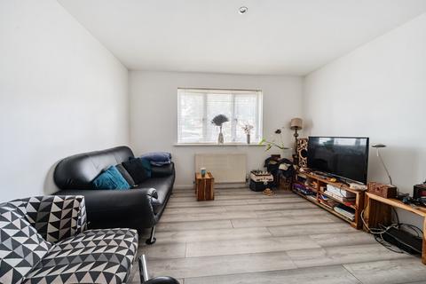 1 bedroom apartment for sale, Friars Close, Ilford