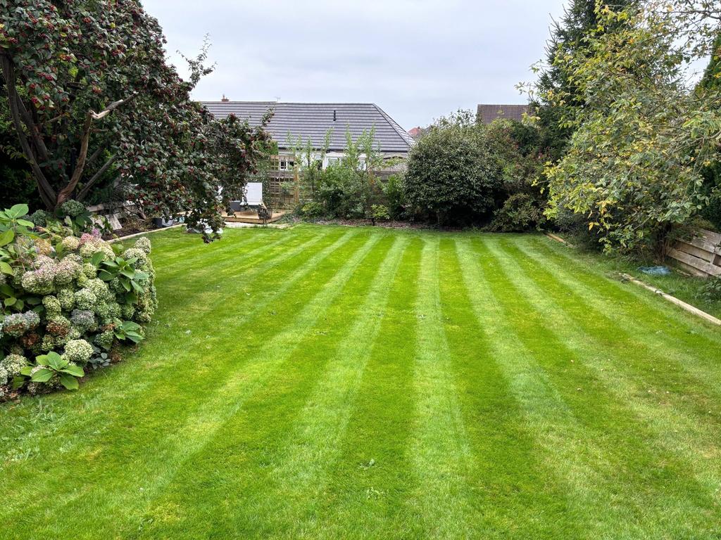 Hyndford, 5 Gloucester Avenue, Dumfries - Braidwoo