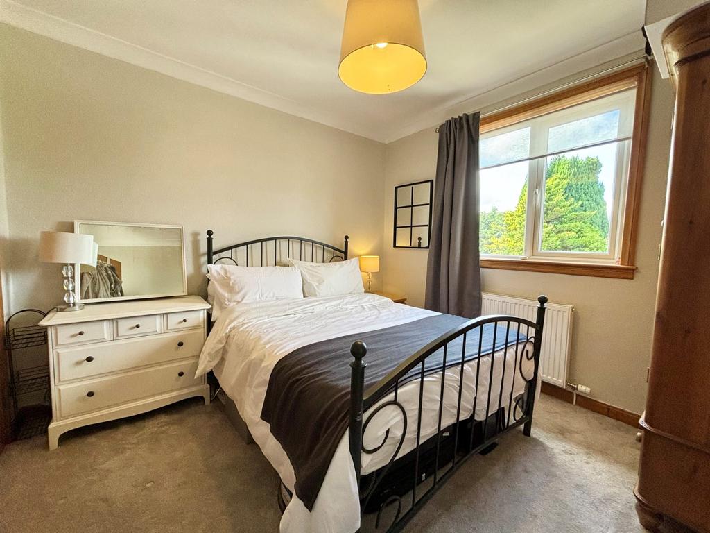 Hyndford, 5 Gloucester Avenue, Dumfries - Braidwoo