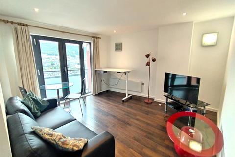 2 bedroom apartment for sale, South Quay, Kings Road, Marina, Swansea