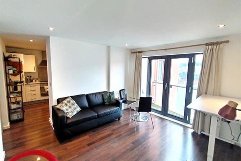 2 bedroom apartment for sale, South Quay, Kings Road, Marina, Swansea