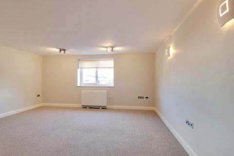 2 bedroom flat to rent, The Quadrangle, St Owen Street, Hereford, HR1 2QY