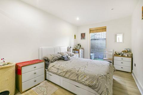 1 bedroom apartment for sale, Trevanion Road, London, W14