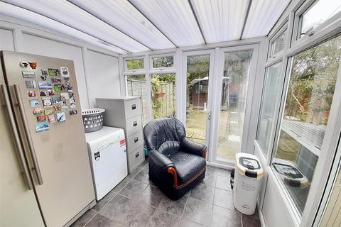 3 bedroom end of terrace house for sale, Elm Grove South, Barnham