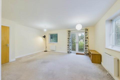 2 bedroom flat for sale, Quercetum Close, Aylesbury HP19