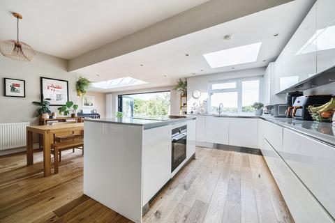 4 bedroom detached house for sale, King Edward Road, Barnet, EN5