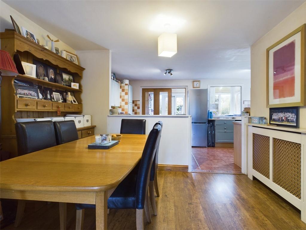 Kitchen/Dining Area