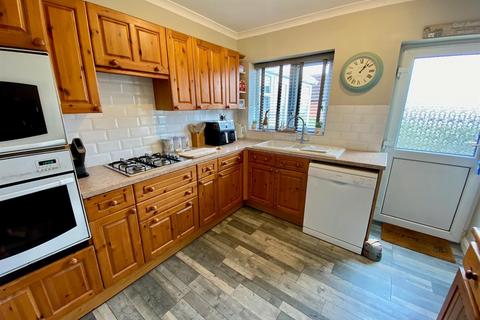 3 bedroom semi-detached house for sale, St. Marys Walk, Mirfield