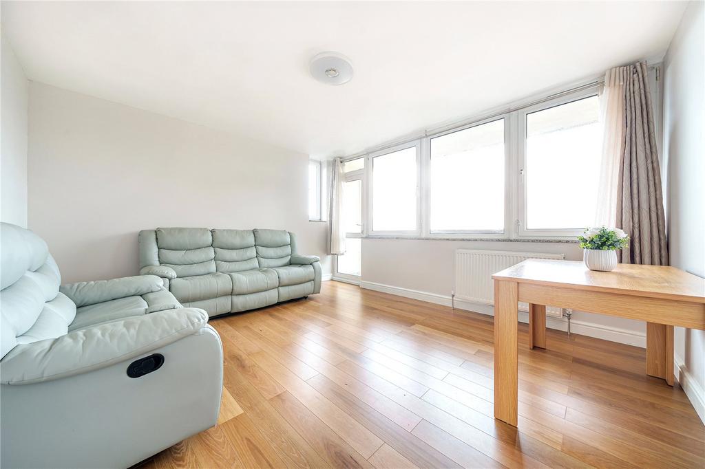 High Level Drive, London, SE26 2 bed flat for sale £290,000