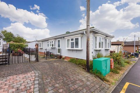 2 bedroom retirement property for sale, Marlow Road, Henley-On-Thames RG9