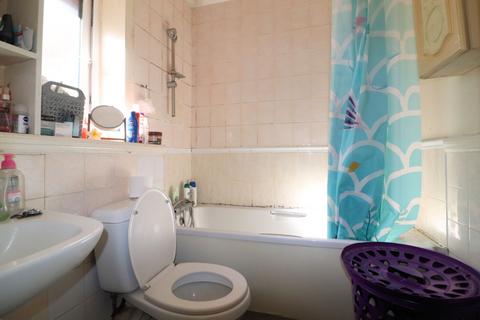 1 bedroom flat for sale, Mariners Walk, Erith, Kent, DA8