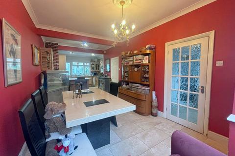 4 bedroom terraced house for sale, Brantwood Gardens, Ilford IG4