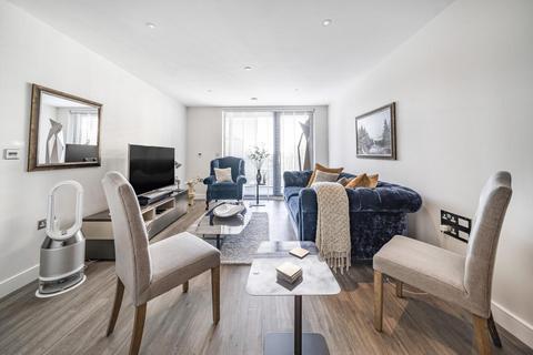 1 bedroom flat for sale, Chiswick High Road, Chiswick