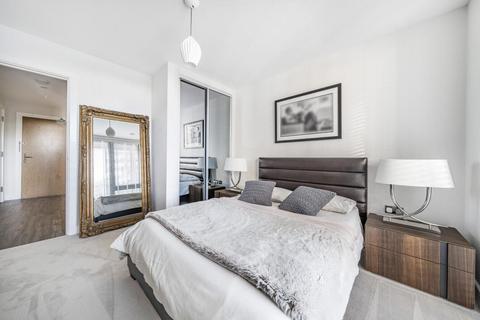 1 bedroom flat for sale, Chiswick High Road, Chiswick