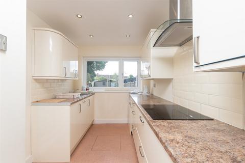 3 bedroom terraced house for sale, Saunton Road, Hornchurch, Essex