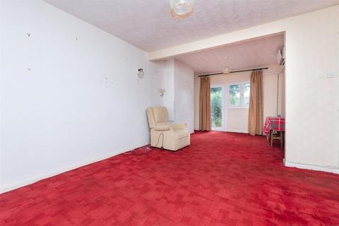 3 bedroom terraced house for sale, Saunton Road, Hornchurch, Essex