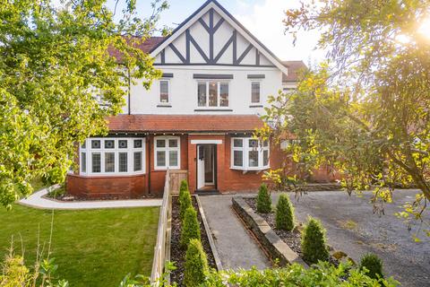 4 bedroom detached house for sale, Scarisbrick New Road, Southport PR8