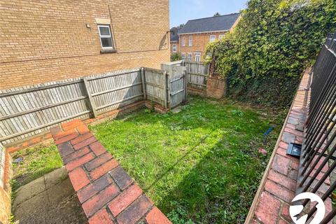 2 Christopher Road, Chatham, ME4 5NQ
