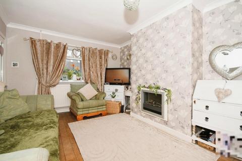 3 bedroom semi-detached house for sale, St. Augustines Mount, Boythorpe, Chesterfield, S40 2RX