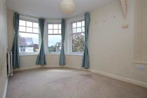 2 bedroom flat to rent, Park Place, Horsham