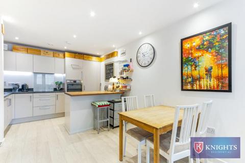 2 bedroom apartment for sale, Waterside Way, London, N17