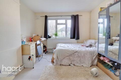 2 bedroom terraced house for sale, Riverside, NW9